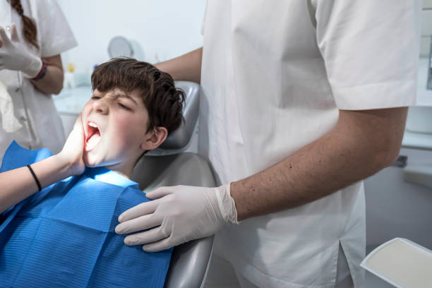 Best Broken or Cracked Tooth Emergency Dentist in County Center, VA